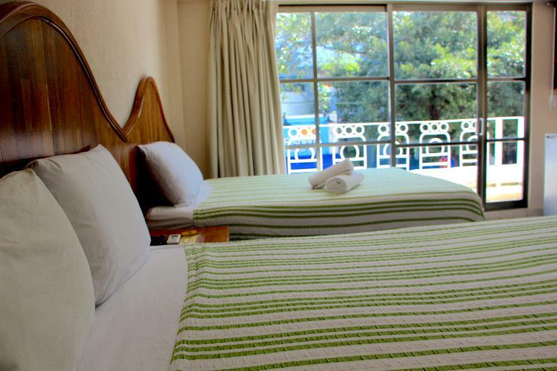 Plaza Del Sol Hotel
