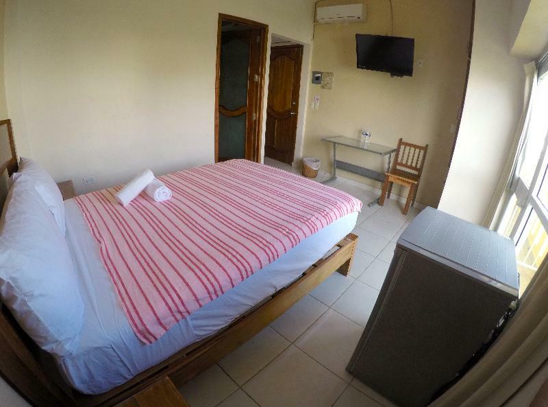 Plaza Del Sol Hotel 2*