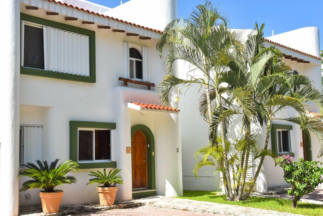Playa Vintage Bed & Breakfast *