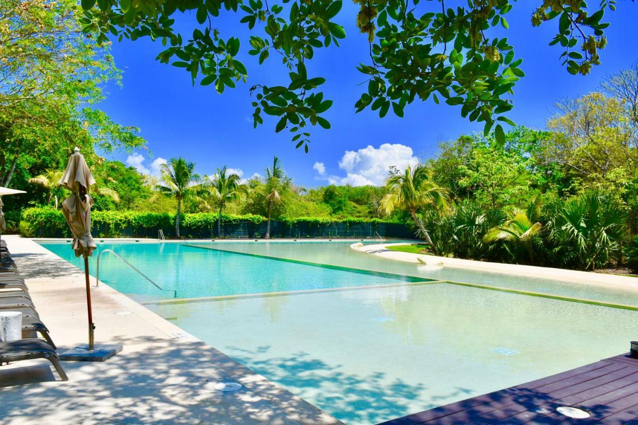 Apartment Family Getaway At Nick Price Residences
