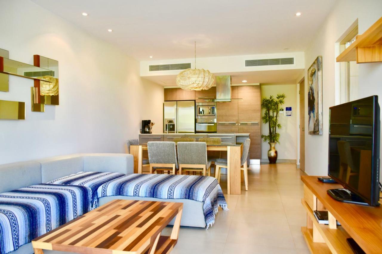 Apartment Family Getaway At Nick Price Residences