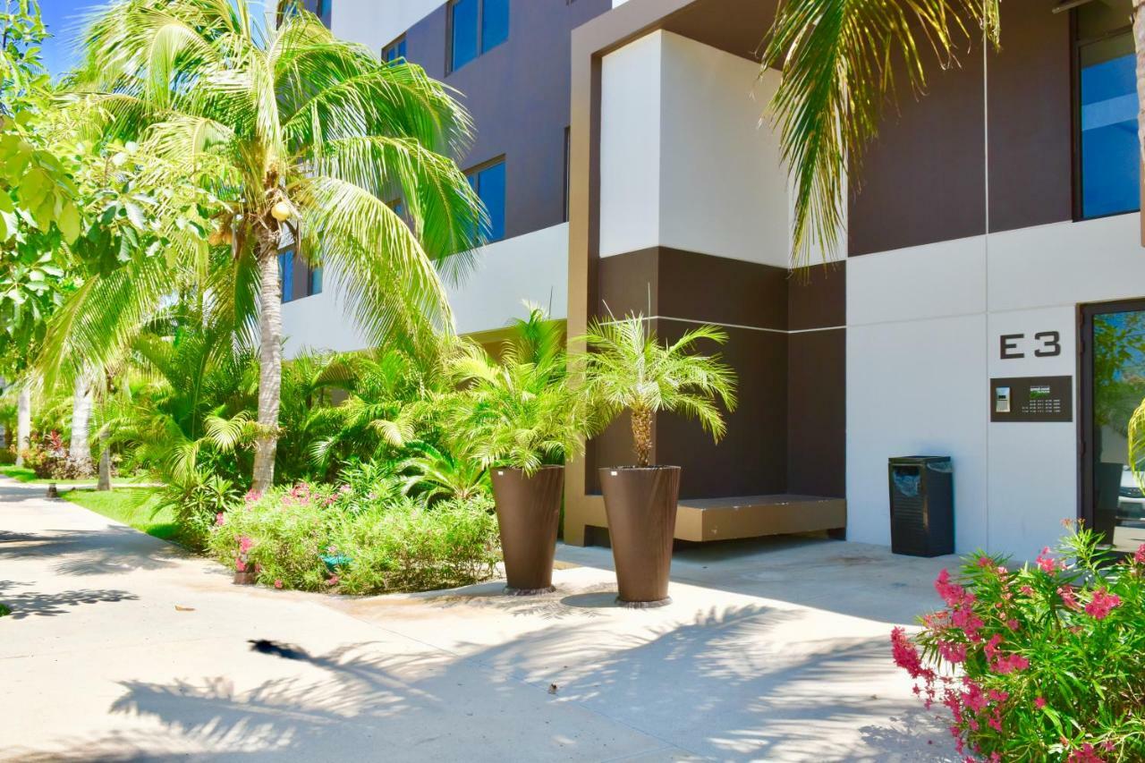 Family Getaway At Nick Price Residences Apartment
