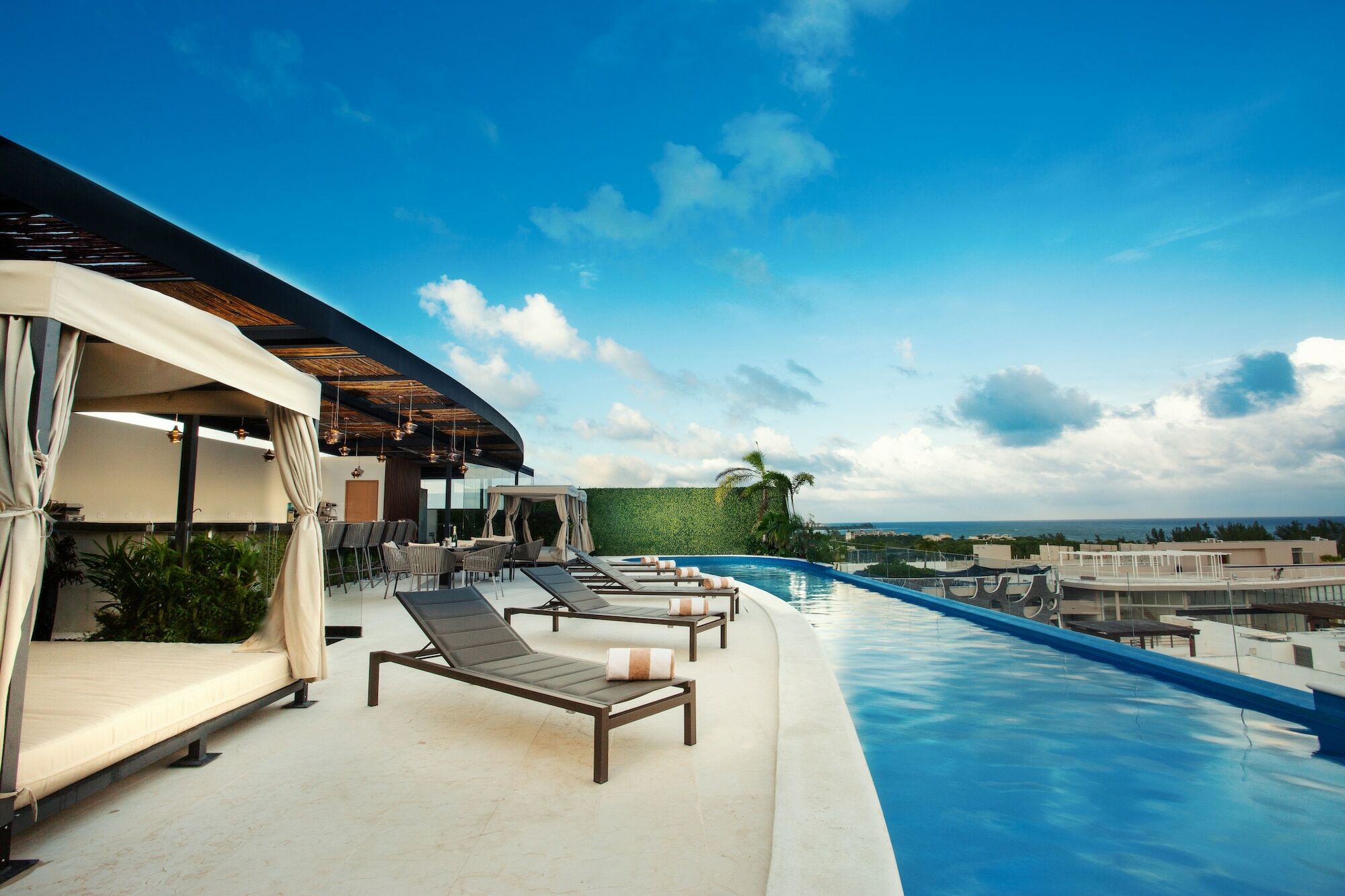 The Shore At 46th Hotel