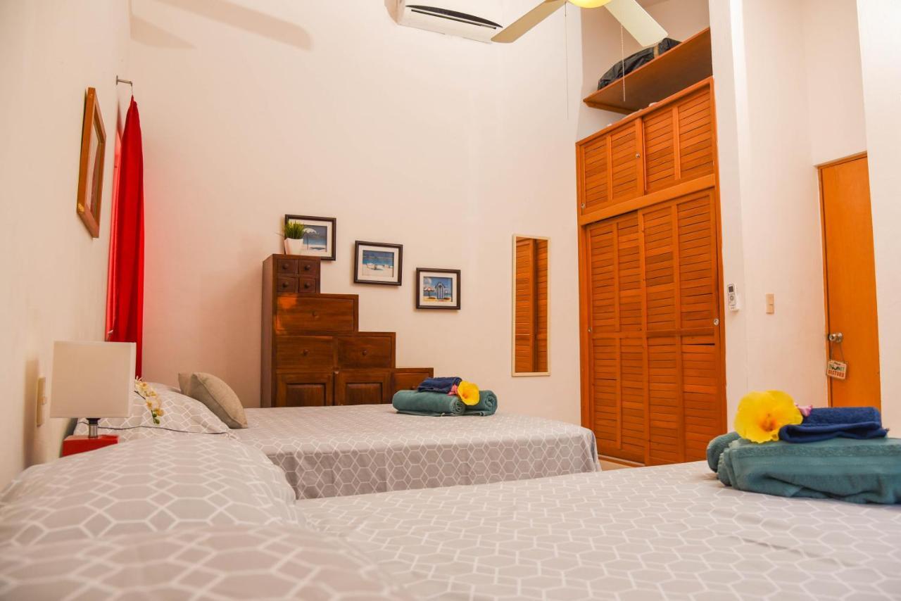Playa Vintage Bed & Breakfast *