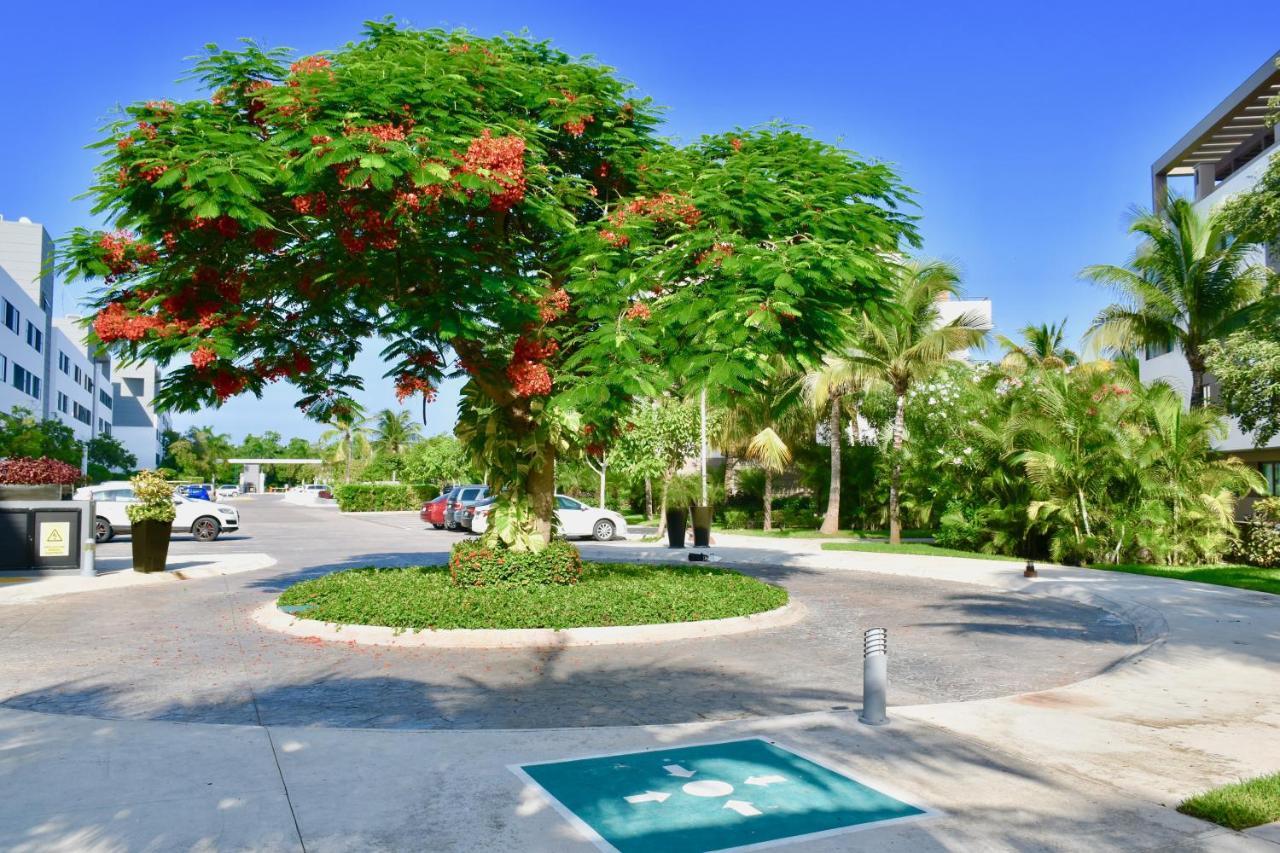 Apartment Family Getaway At Nick Price Residences