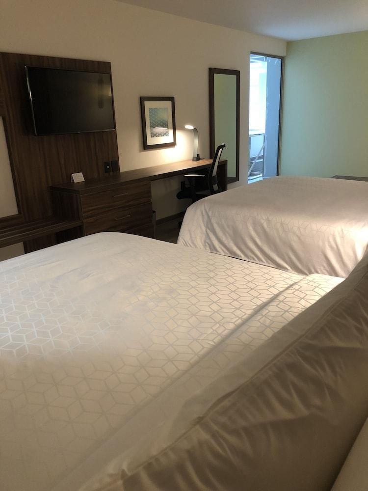 Express&suites - Playa Del Carmen, An Ihg Hotel