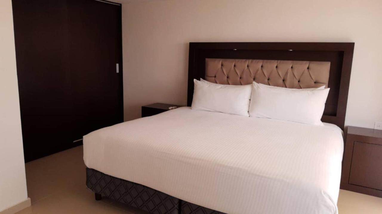 Spacious Ph 3 Bedrooms With Private Terrace, Beach Club Access