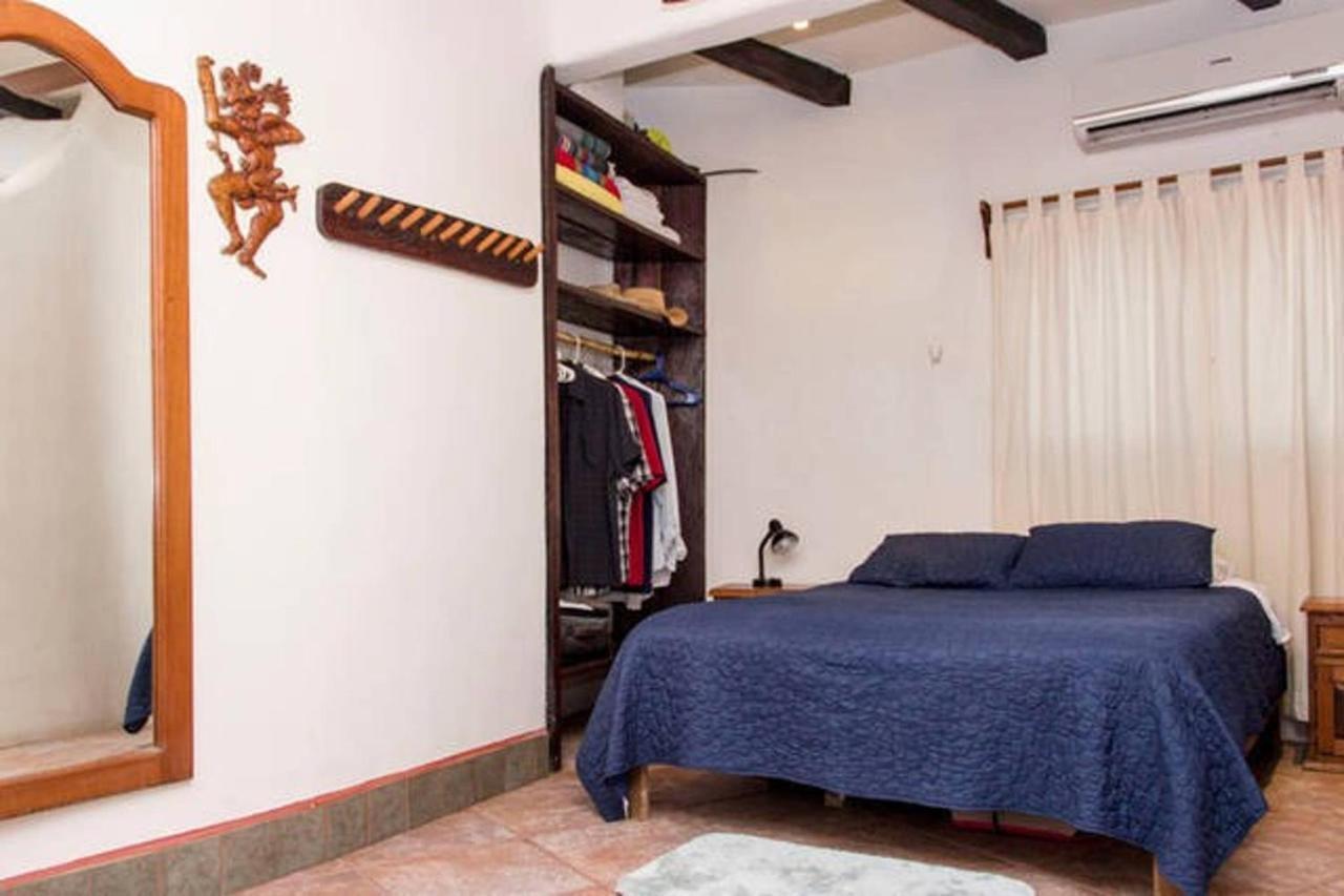 One Bedroom In The Heart Of Playa Only One Block To The Beach! Apartment