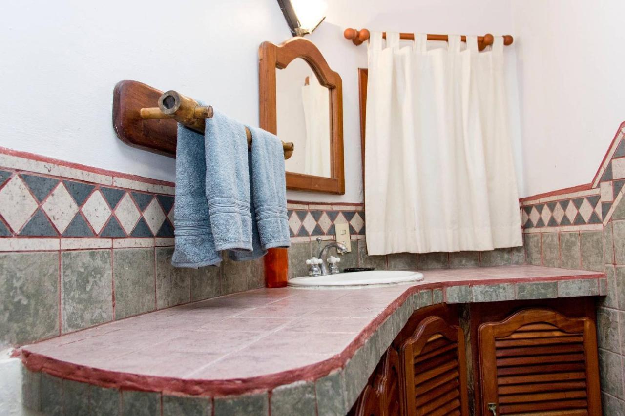 One Bedroom In The Heart Of Playa Only One Block To The Beach! Apartment Playa del Carmen