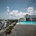 Departamento Delux 2 Habitaciones - Walking distance a la playa, con balcón.