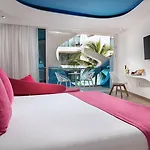 We Uniq Hotel El Carmen Adults Only
