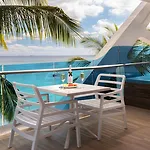 We Uniq Hotel El Carmen Adults Only