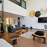 Big Loft 2Br 2.5Bth One Block The Beach