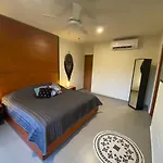 Spectacular Two Bedrooms Ph With Private Rooftop And Jacuzzi
