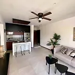 Mya Black Diamond 202