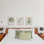 Luxurious & Attractive The Shore I