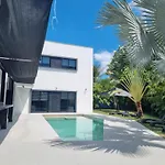 Celebre Villa Venus Playacar - 24 Pax