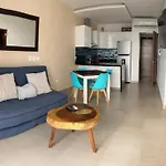 Beachside Haven Modern 2Br Condo, With Rooftop Pool