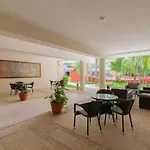 Downtown 6Br Ph With 2 Private Jacuzzi For Large Groups