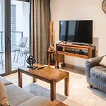 Chic 2Br In Exclusive Building