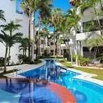 Lovely 2 Bdrm Condo In Gated Community & Pool View