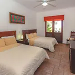 Escape To Casa Iguana Luxurious 4 Bedroom