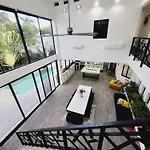 Celebre Villa Venus Playacar - 24 Pax