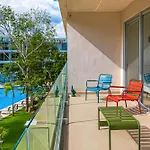 Breeze Retreat Tl B207