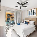 Luxury Condo 2 Hab Cocina Ac Gym Pool Cine