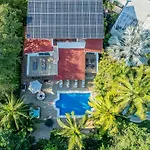 Villa Holiday, Weekly Monthly Discount Private Pool, Bbq, Family Friendly
