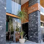 Emiliano42 Suite 101