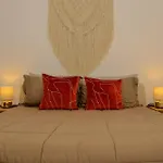 Disfruta Del Paraiso En Casa Tres Hojas