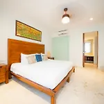 2 Bedroom Condo With Pool In The Center Of Playa Del Carmen - Anah Playa