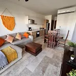 Modern 2Br Condo 1 Block From 5Th Ave Wt Pool, Gym N Fast Wifi