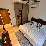 Modern 2Br Condo 1 Block From 5Th Ave Wt Pool, Gym N Fast Wifi