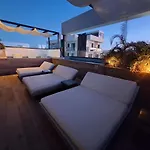 George Luxury Condo