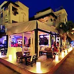 Hotel Cohiba - Party Hotel