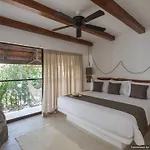Banana Hotel Boutique By Bfh