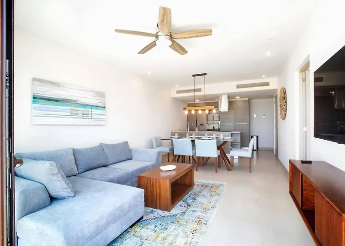 4 Bed/3Bath Penthouse Lorena Ochoa-Corasol