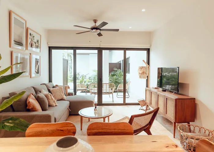 Stylish Luxury Condo In The Heart Of Playa