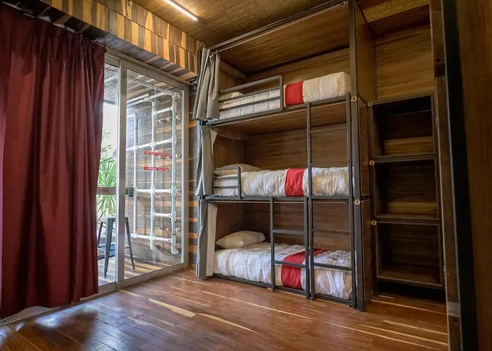 Reina Roja Hostal