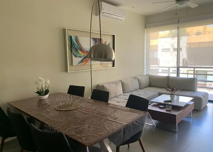 Spectacular Two Bedrooms Ph With Private Rooftop And Jacuzzi