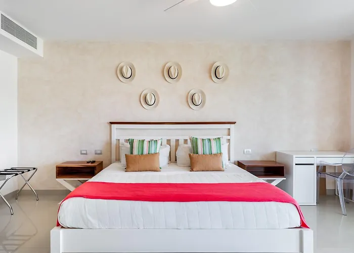 Mareazul Beach Condos At playa del Carmen
