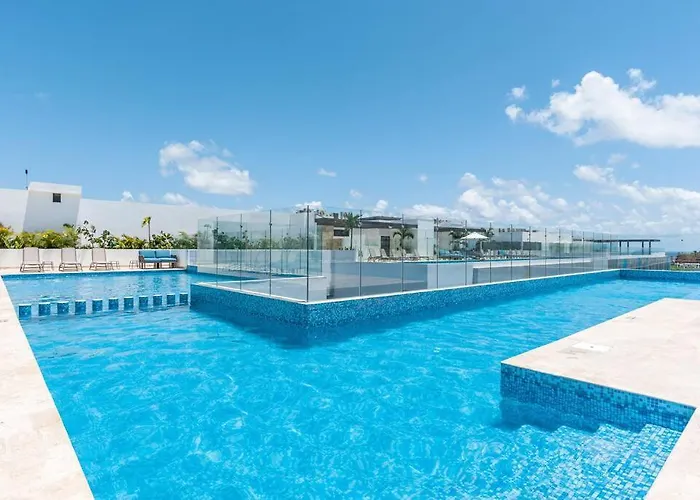 Stylish 1Br Beachside Retreat