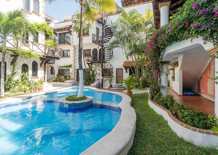 Downtown Hacienda Style 1Br With Pool Steps To Beach