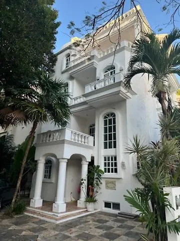 Villa Castillo Blanco Playacar Fase 1