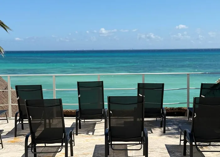 Luciana Hotel & Beach Club
