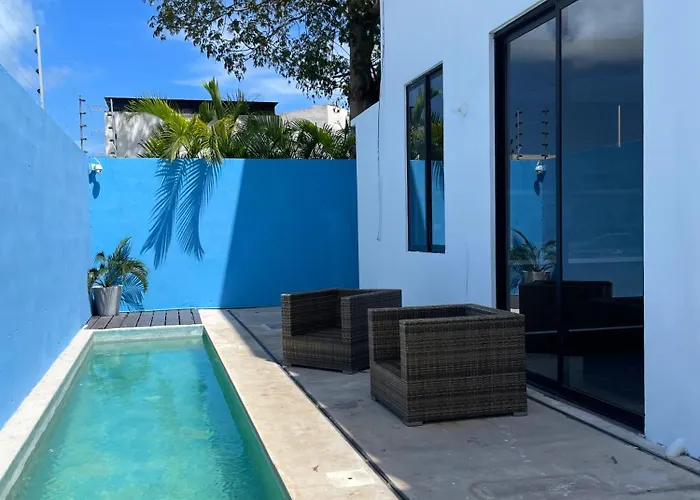 Enorme Casa Con Piscina, Ideal Para Familias Y Grupos
