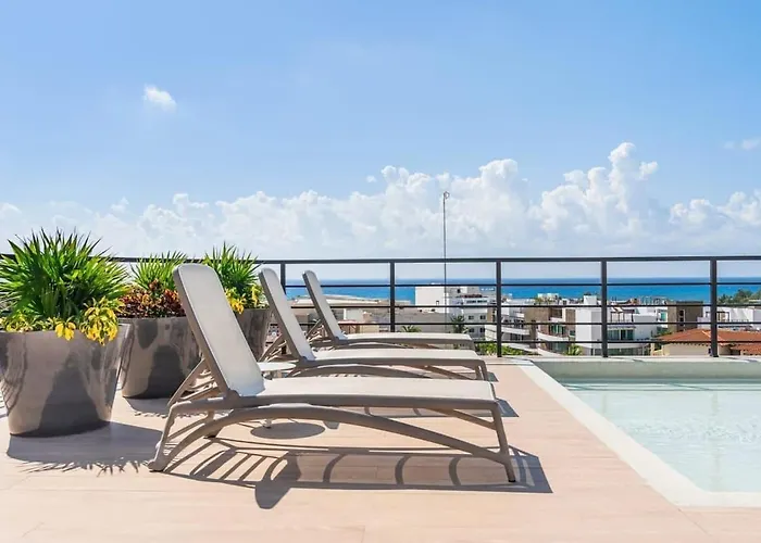 Amazing 1Br Penthouse With Private Rooftop Pool