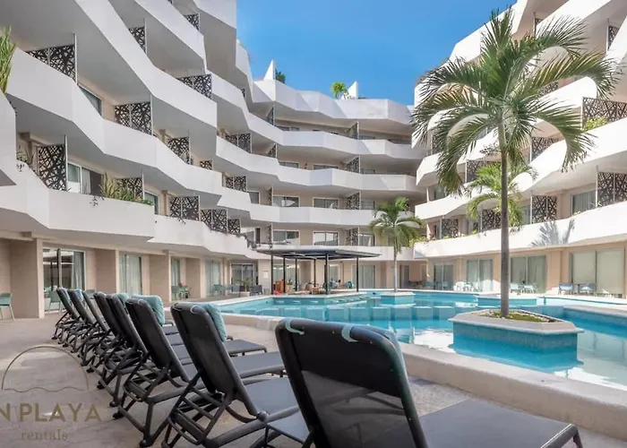 Luxury Condo 1Bd Apt Ac Pool Gym Cinema